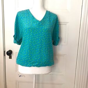 Ellie Kai Silk Blouse Top Blue Green Abstract Print V Neck Short Sleeves